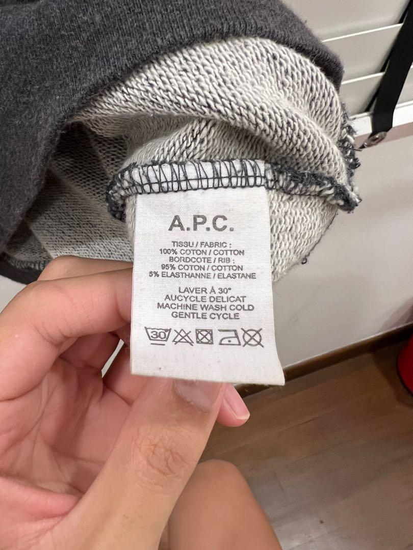 APC Pullover (Category: Tshirts & Polo Shirts) located in Singapore. Submitted by marcharonitcg (Listing ID 1140767294, Image 3). Description: APC Pullover size XS.