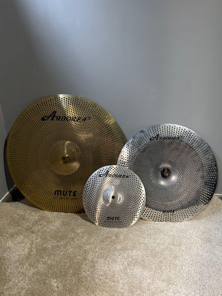 Arborea mute new arrivals