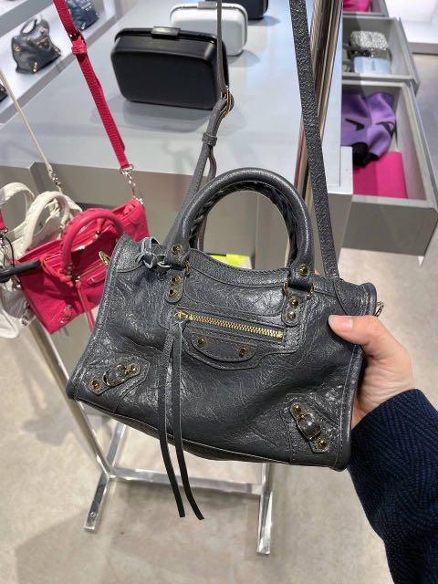 Authentic balenciaga hotsell