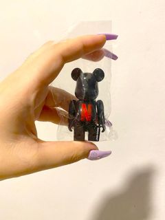 (Category: ) located in . Submitted by 100bearbrick (Listing ID 1140744901, Image 1). Description: .