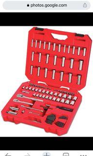 Brand new CRAFTSMAN mechanics tool kit 105 pieces