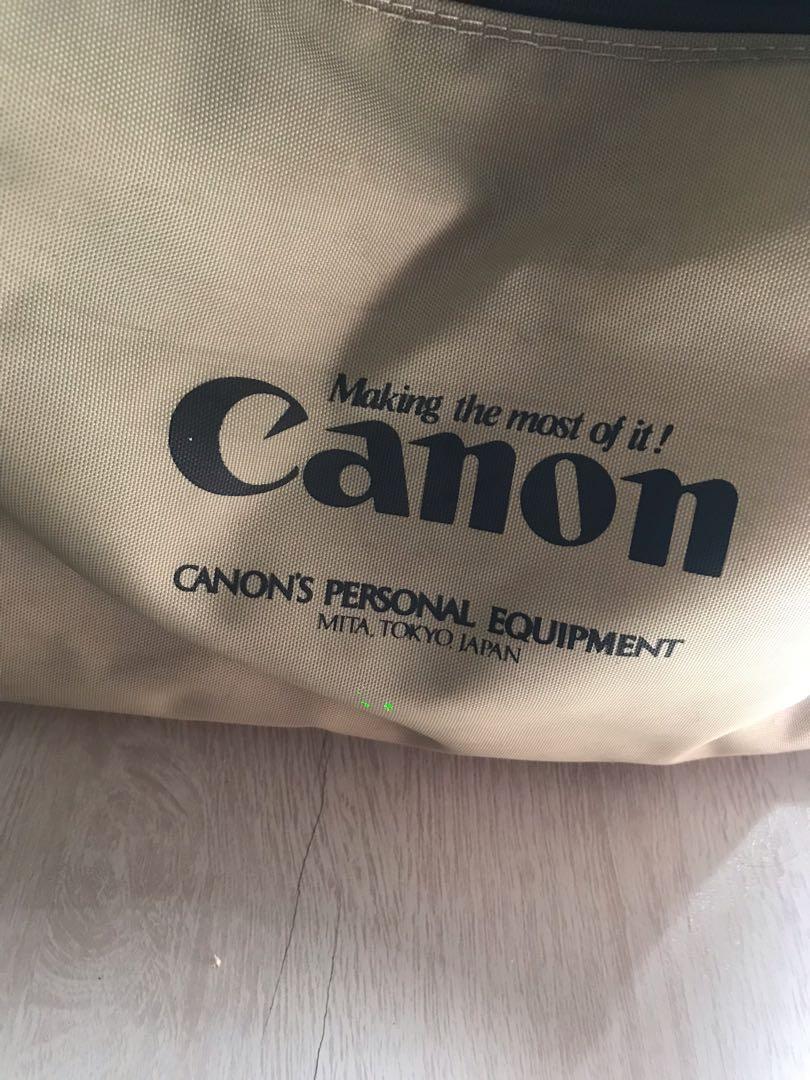 Canon camera bag (Category: Camera Bags & Carriers) located in Navotas City. Submitted by mph_thrift (Listing ID 1140668951, Image 1). Description: made in japan .