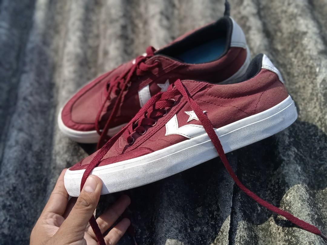 Converse courtlandt red hot sale