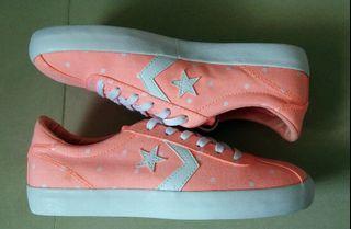 全新CONVERSE女童休閒鞋，尺寸 US5.5 (22.5cm)