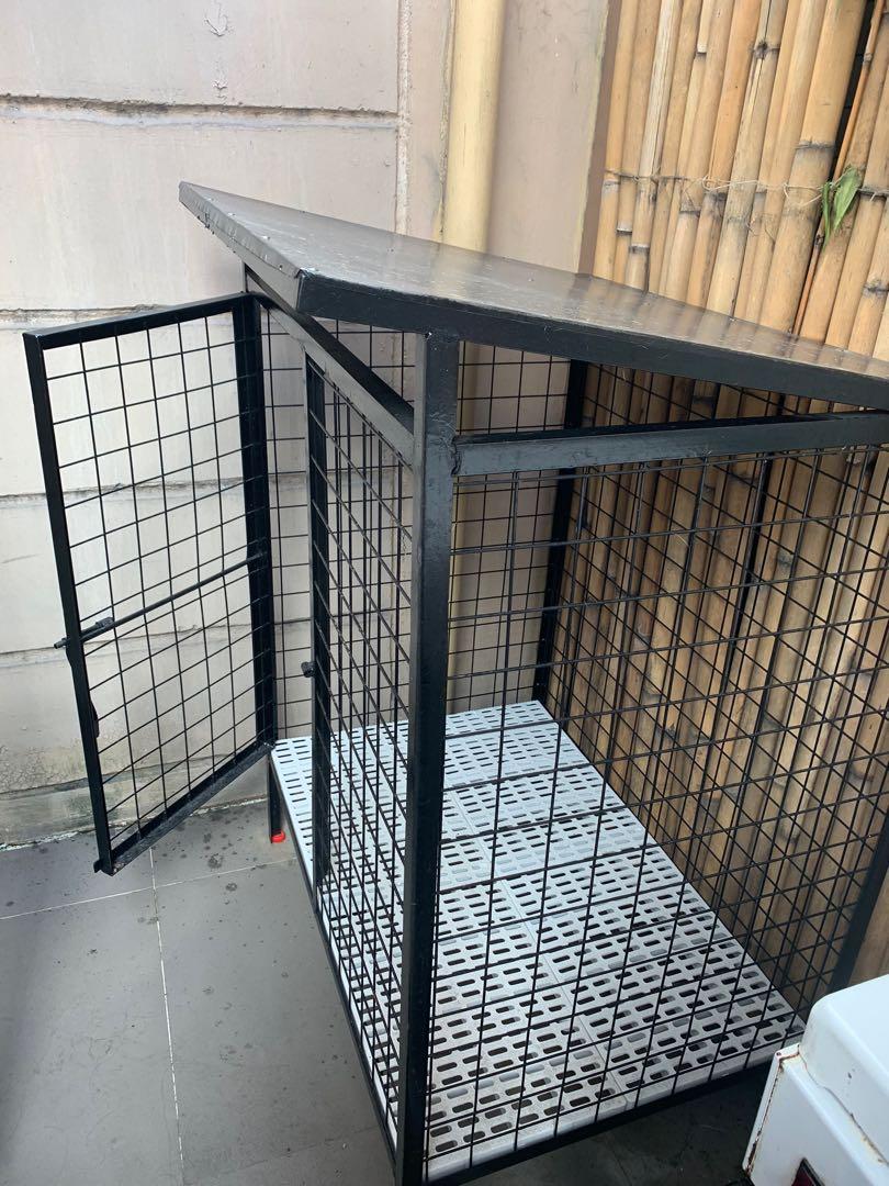 DOG CAGE, Pet Supplies, Homes & Other Pet Accessories on Carousell