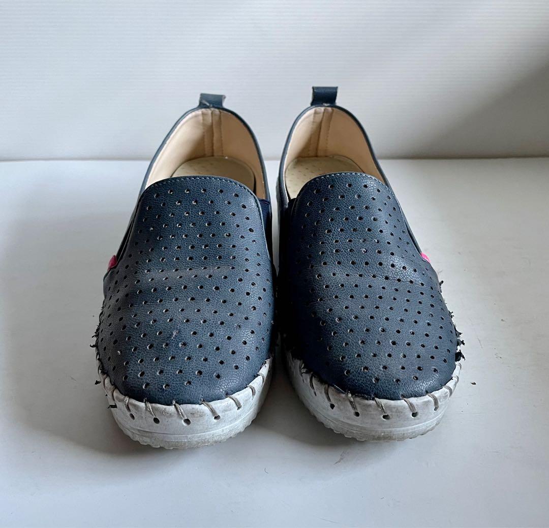 Casual shoes hot sale blue colour