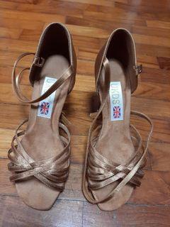 Latin Heels Size 36