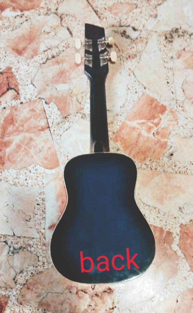 Lumanog ukelele (Category: Musical Instruments) located in Manila. Submitted by unltdshop (Listing ID 1140694819, Image 3). Description: lumanog ukelele color not so blue..