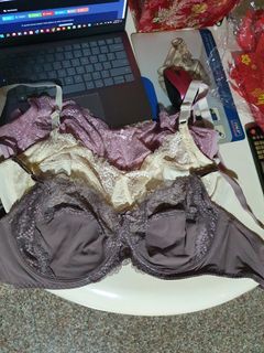 (Category: ) located in . Submitted by qqlady79 (Listing ID 1140763302, Image 1). Description: .