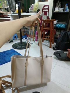 (Category: ) located in . Submitted by fionaxinxinxin (Listing ID 1140812010, Image 1). Description: .