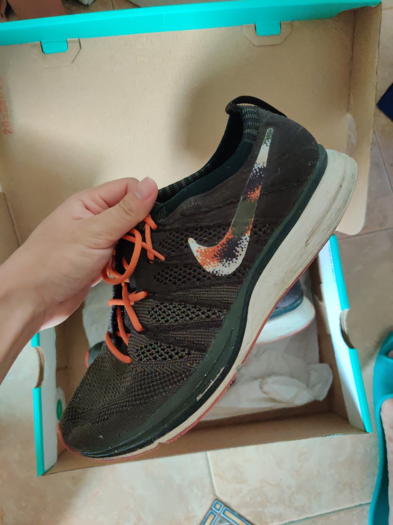 mens flyknit nike trainers