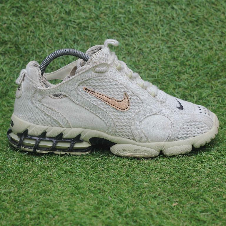 Nike air spiridon cage 2