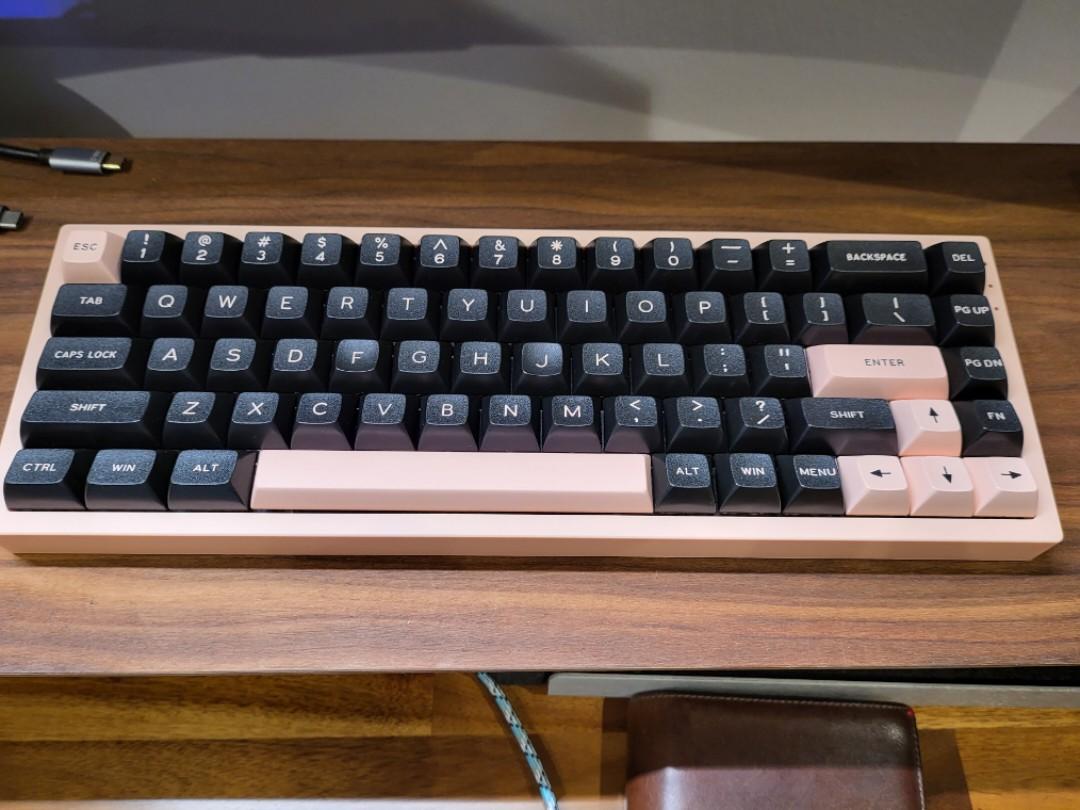 Novelkeys NK65 Olivia Dark edition, Computers & Tech, Parts