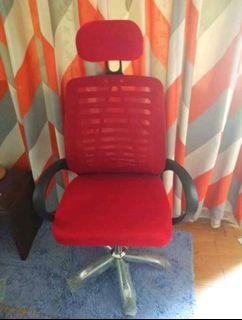 Office chair with Headress