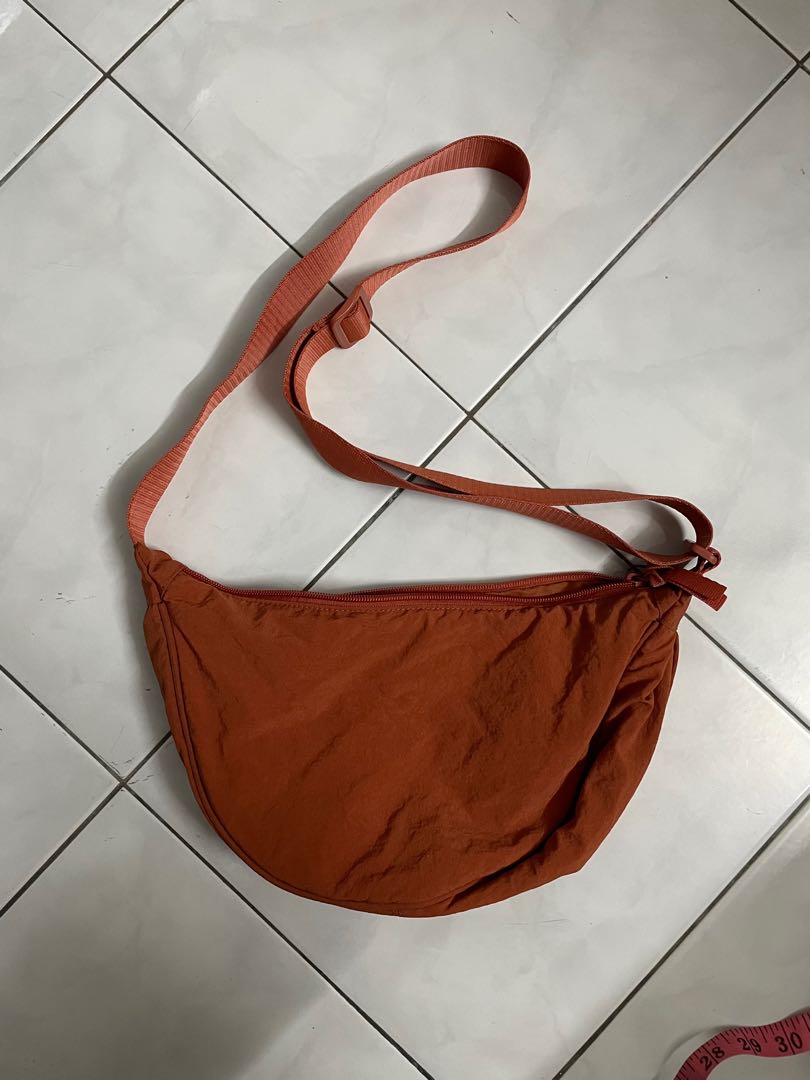 Uniqlo Round Mini Shoulder Bag In-Depth Review: Success or Overrated Mess?  — The Wildest Road