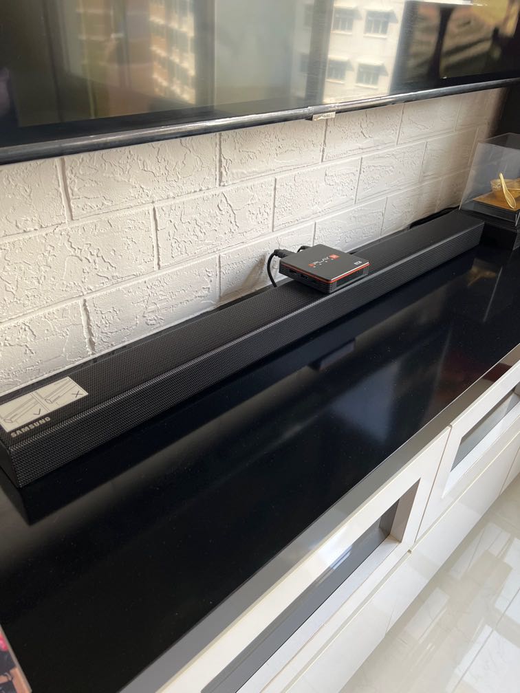 Samsung HWM450 Bluetooth 2.1 channel wireless sun woofer soundbar