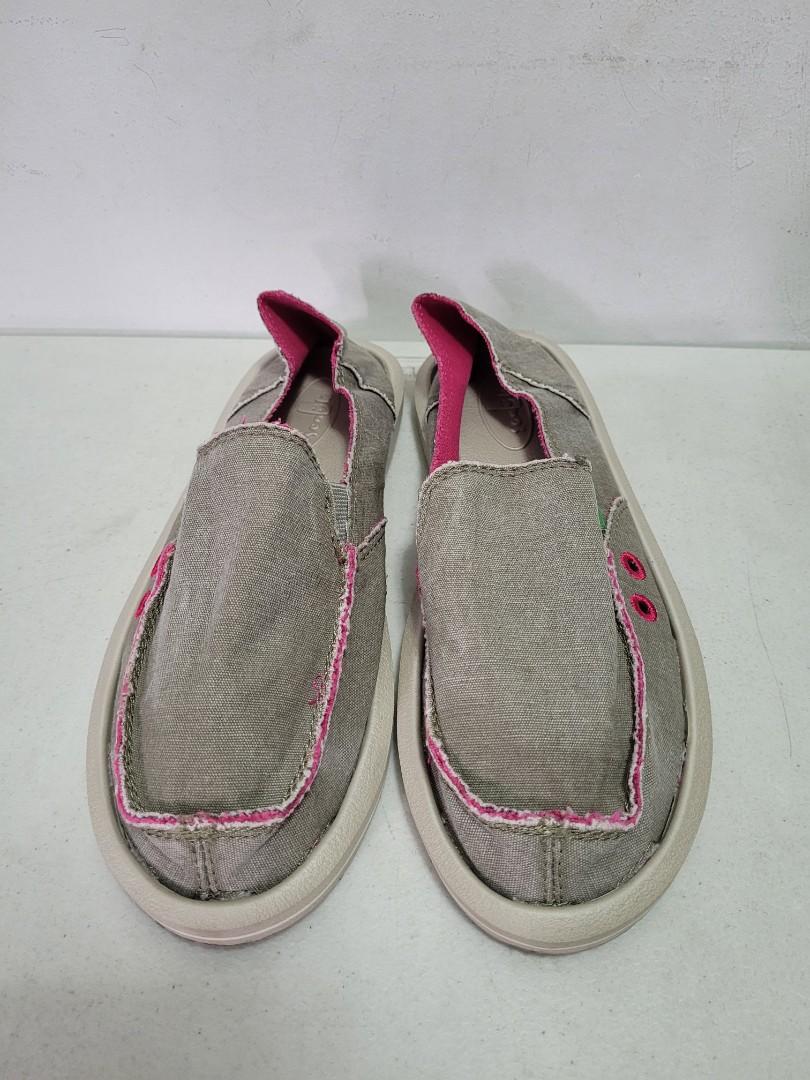 Sanuk Donna Distressed Canvass Grey and Pink Slip ons Sandals