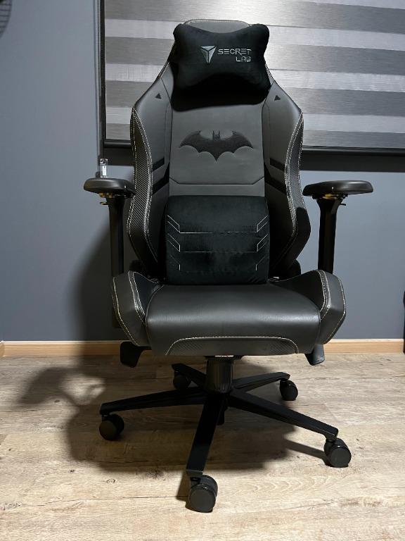 Secret lab on sale omega dark knight