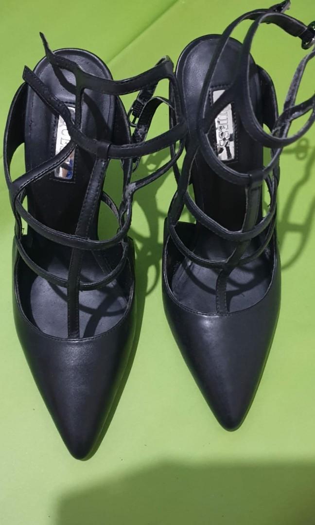 guess lace up heels