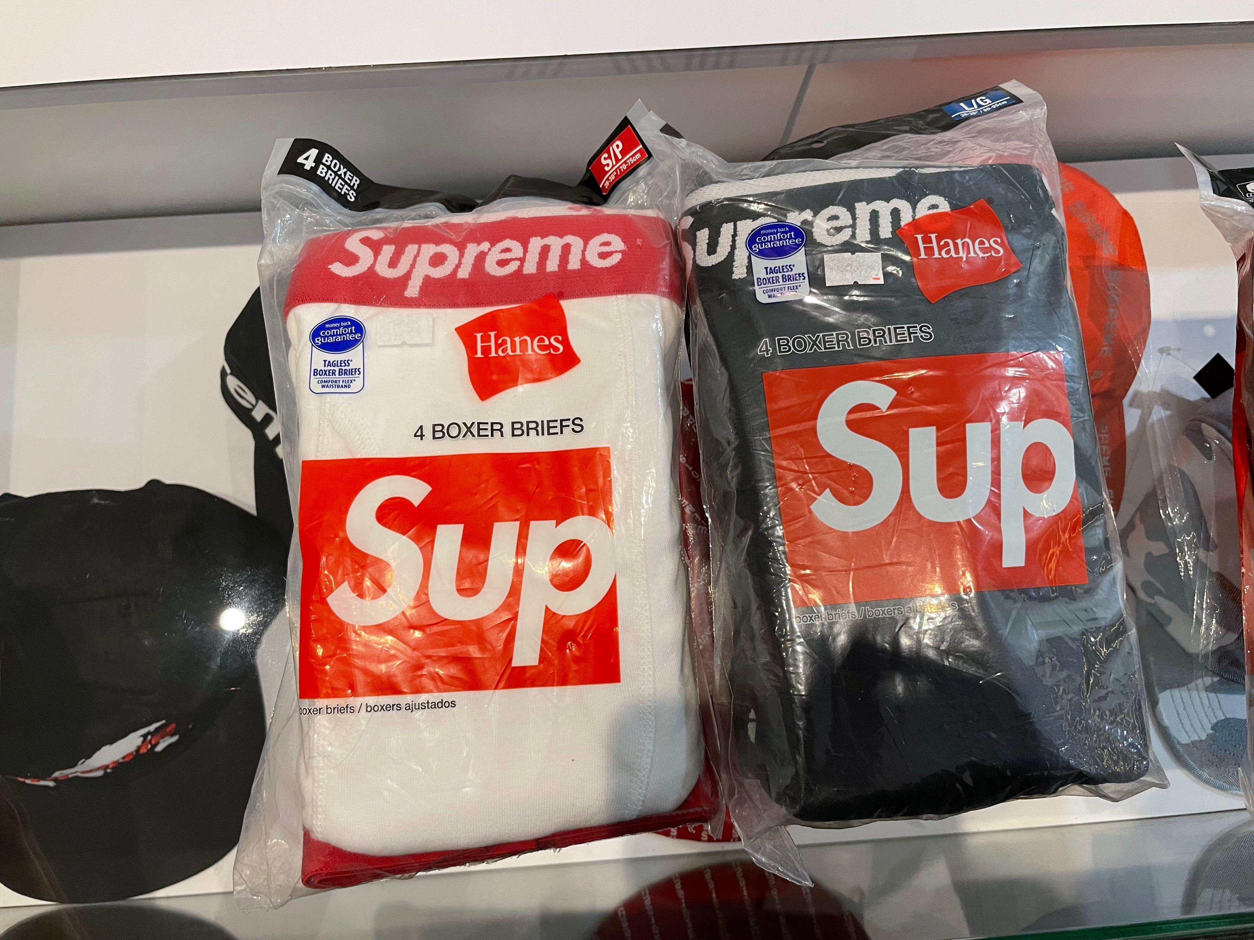 Supreme SS18 Hanes Boxer Briefs White/Black Pack of 4, Luxury, Apparel on  Carousell