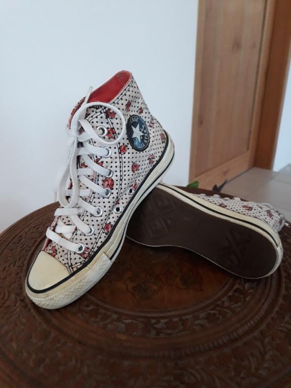 Converse pacman clearance