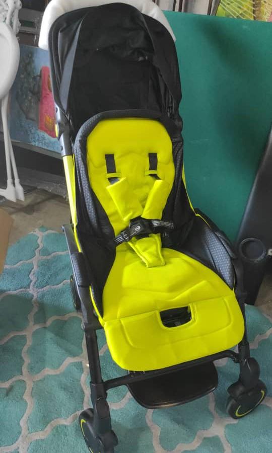 Vancouver compact stroller, Babies & Kids, Going Out, Strollers on