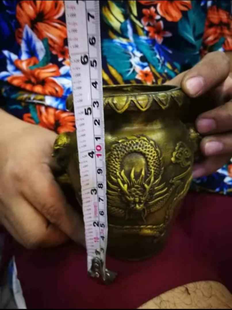 Vintage Brass - Dragon Embroded Jar (Category: Vases & Decorative Bowls) located in Manila. Submitted by vintage_styles_co (Listing ID 1140665909, Image 2). Description: .
