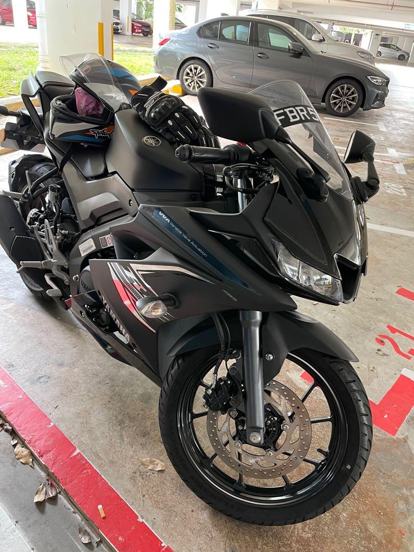 R15 v3 store 2020 black