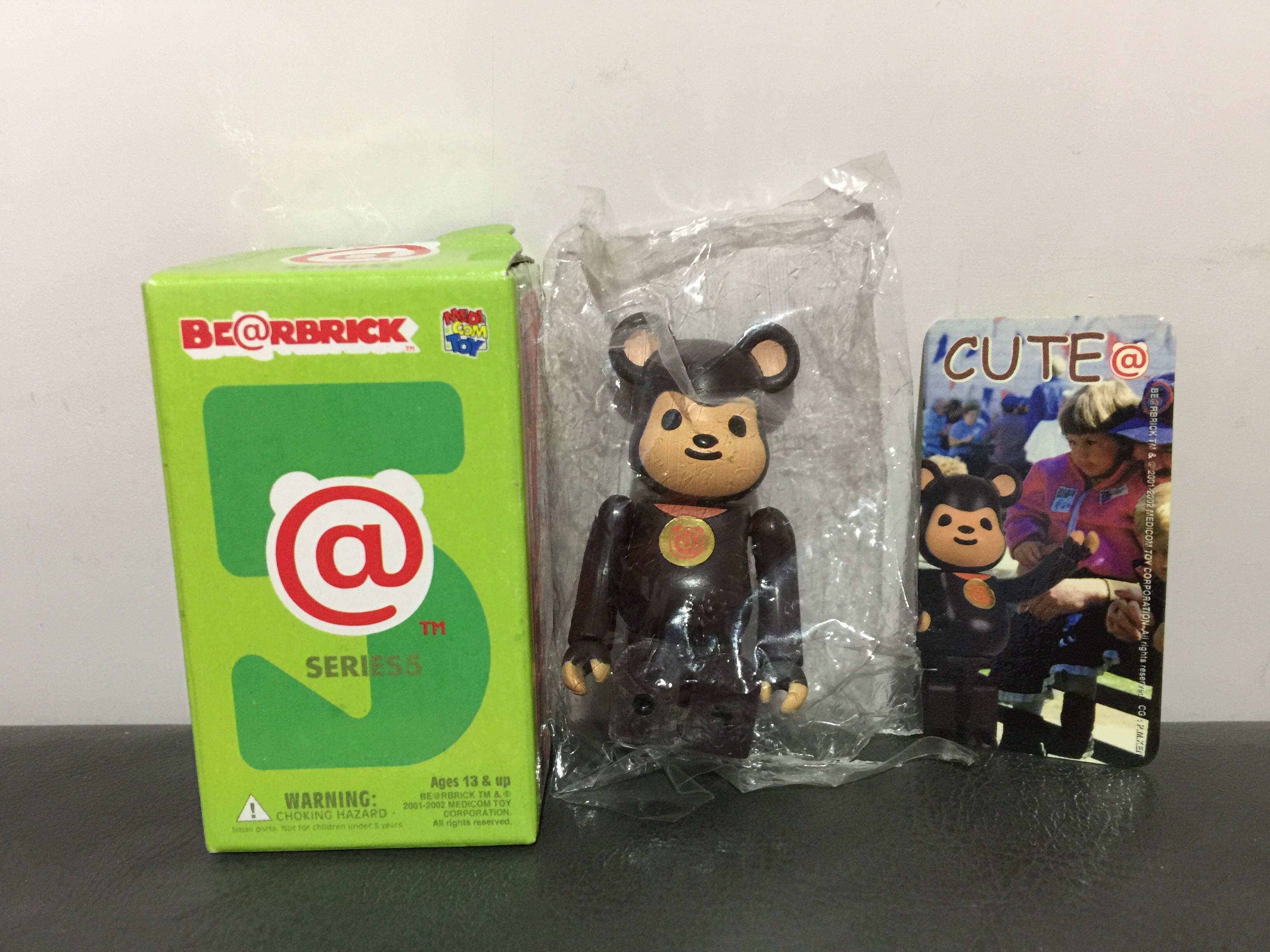 包平郵) Bearbrick 100% Series 5 cute Medi Com Toy, 興趣及遊戲