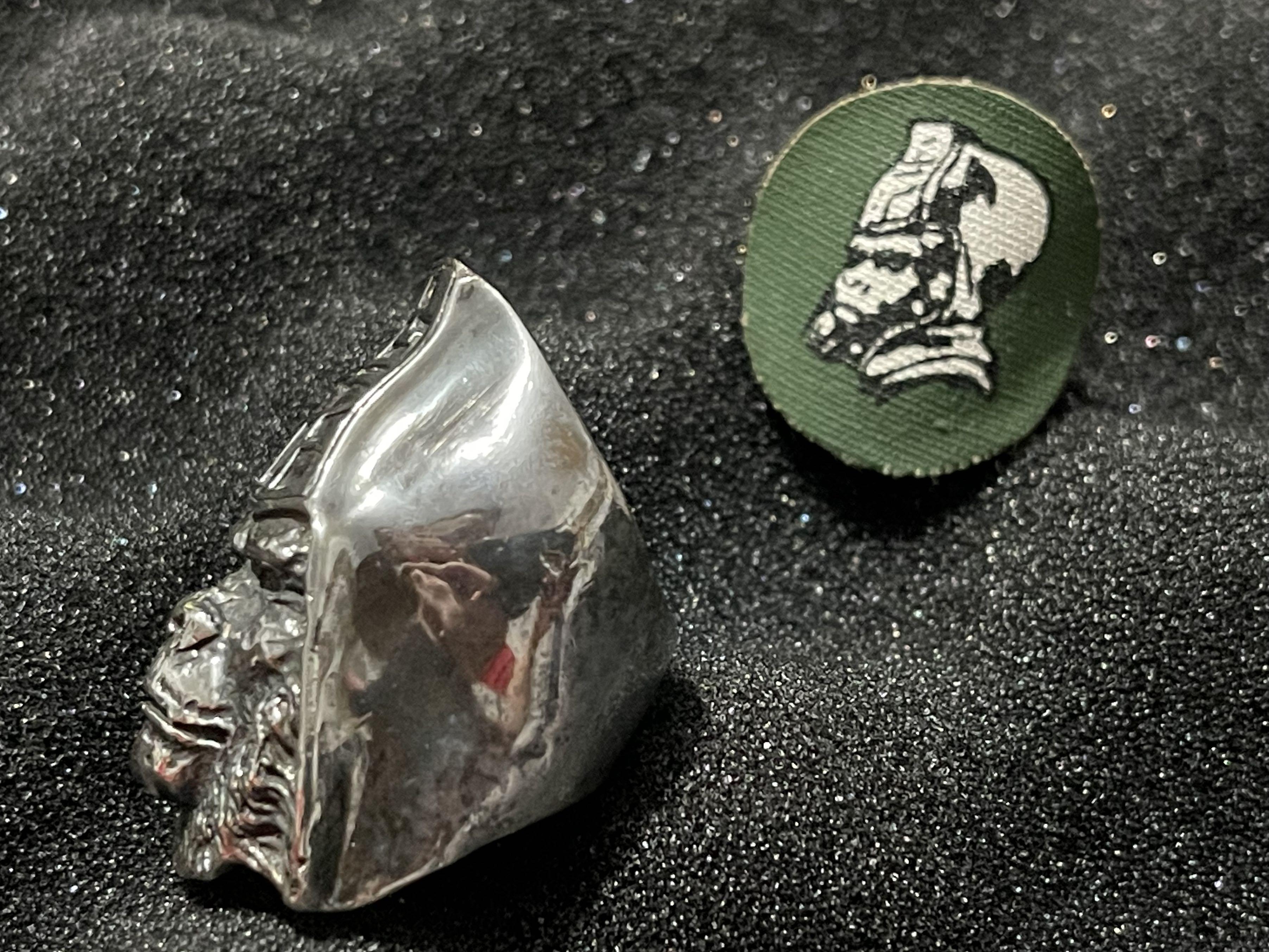 A BATHING APE X CRAZY PIG RING, 名牌, 飾物及配件- Carousell