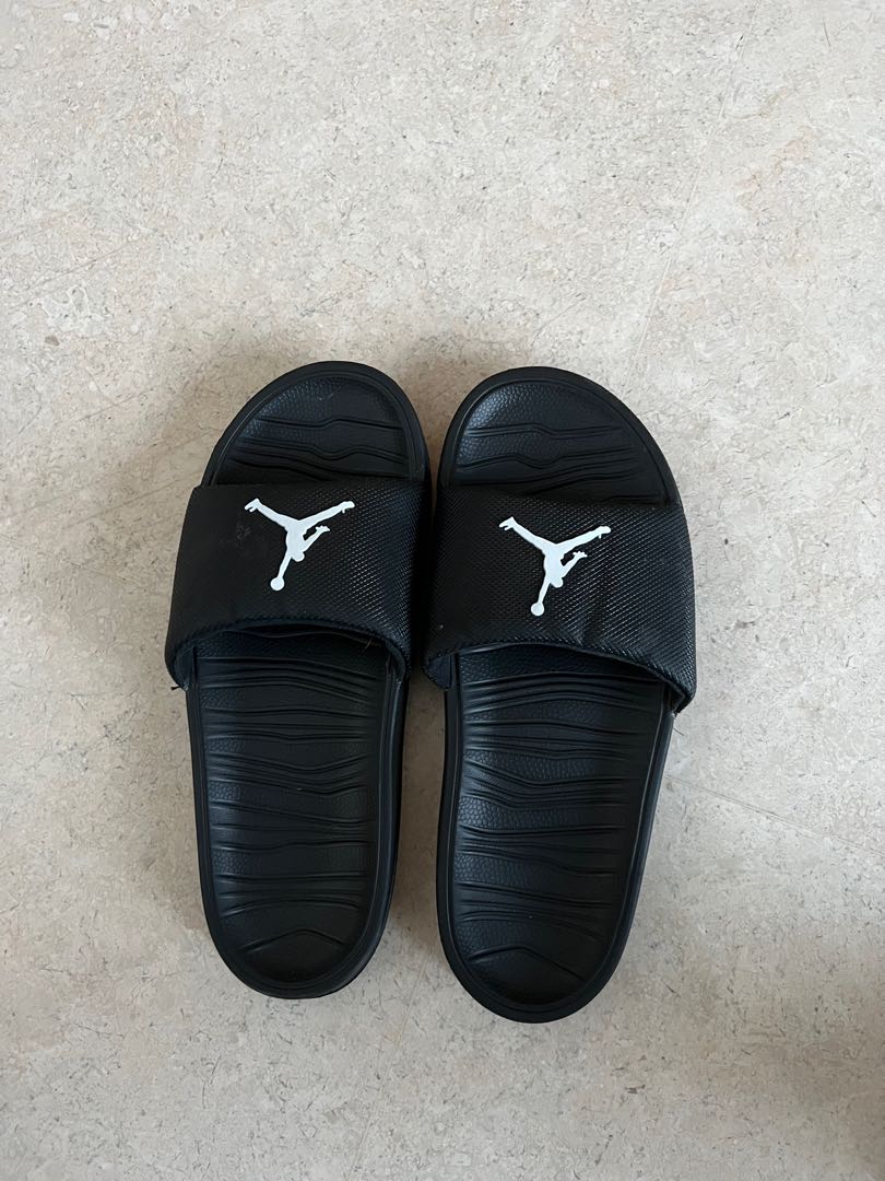 All black hotsell jordan slides