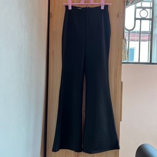 (Category: ) located in . Submitted by ivynne_wardrobe (Listing ID 1140931439, Image 1). Description: .