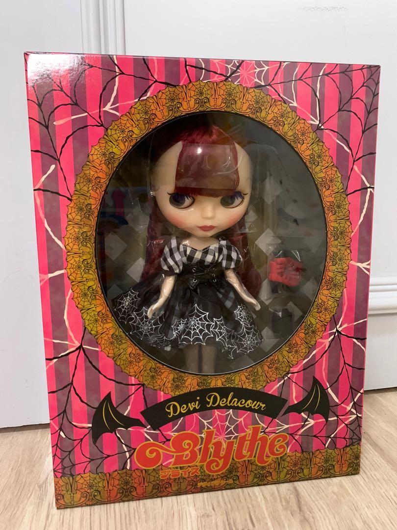 Blythe devi delacour outlet