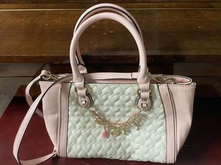 (Category: ) located in . Submitted by jannycho (Listing ID 1140972989, Image 1). Description: .