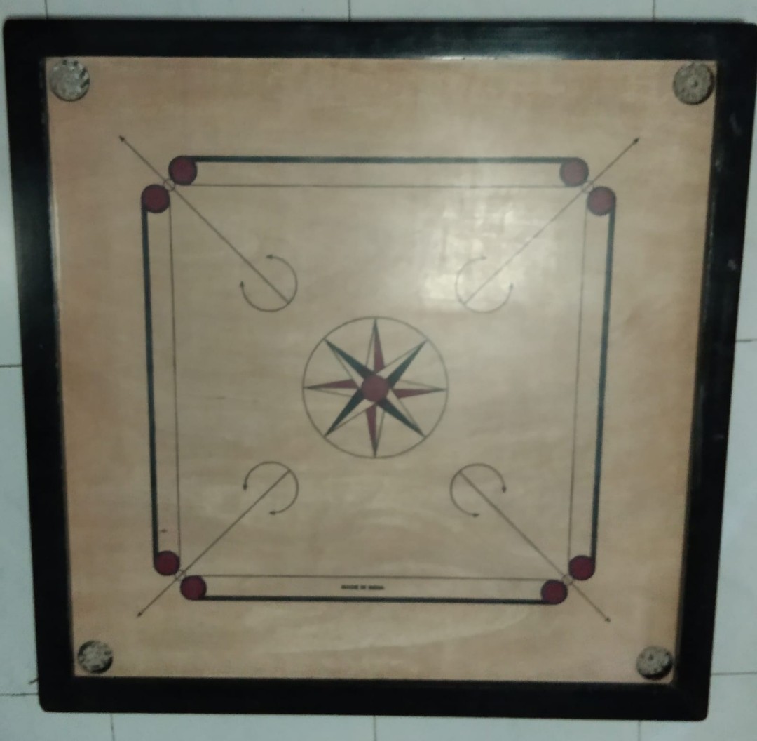 Carrom board (Jurong West), Hobbies & Toys, Toys & Games on Carousell