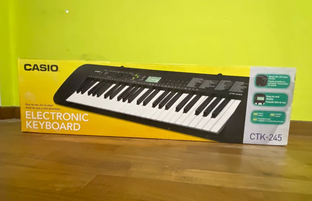 Casio Electronic Keyboard CTK245, Hobbies & Toys, Music & Media