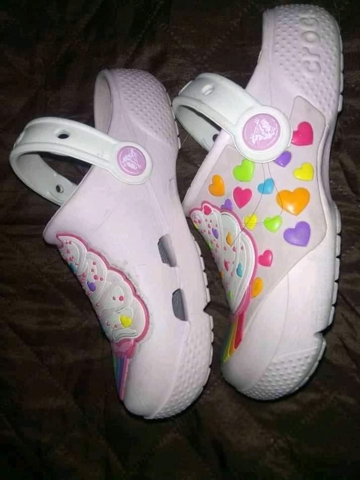 Crocs cupcake deals