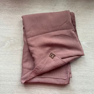(Category: ) located in . Submitted by thriftwithaini (Listing ID 1140943661, Image 1). Description: .