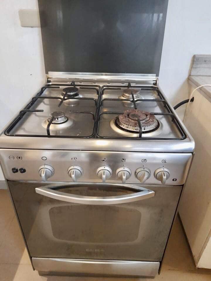 Elba gas oven range w/ hood and gas tank, TV & Home Appliances, Kitchen