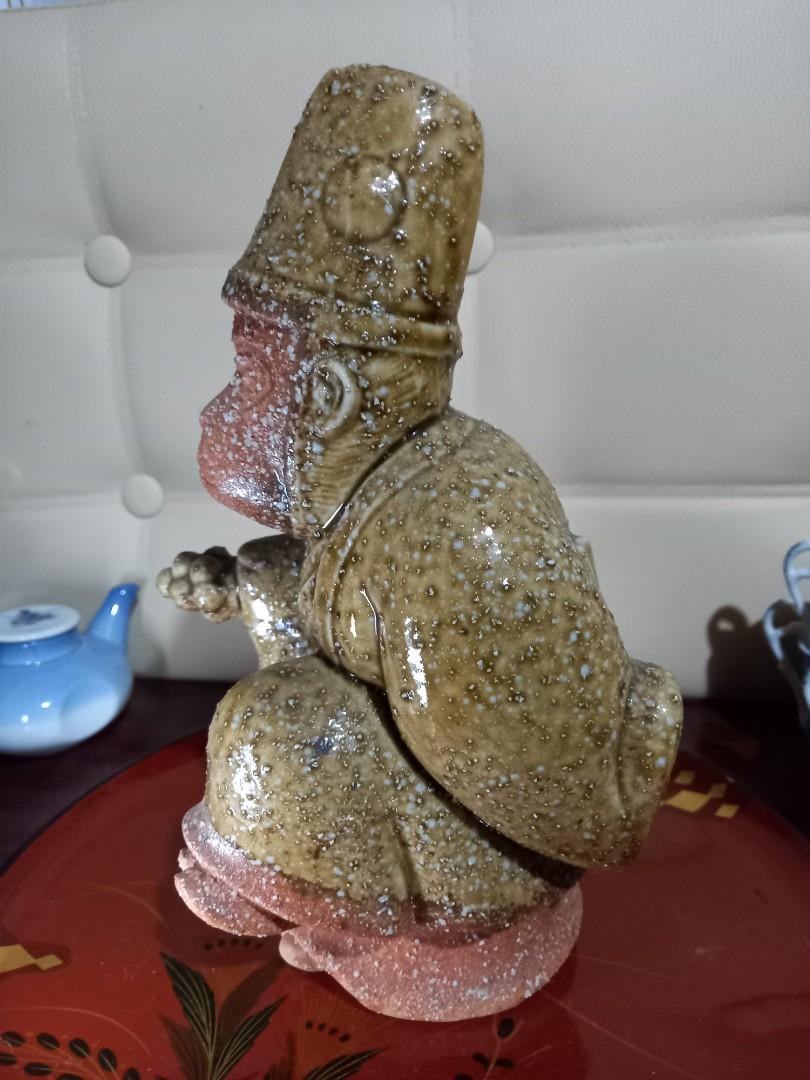 Elderly Sun Wukong Figurine (Category: Other Home Decor) located in Bacarra. Submitted by kilned_japansurplus (Listing ID 1140871939, Image 3). Description: Monkeys are symbols of power and being smart in the Chinese culture. The figure above is the depiction of an elderly Sun Wukong otherwise known as Monkey King his name means "monkey awakened from emptiness" in which through his journey from having flaws, he became enlightened. In Japan, he is