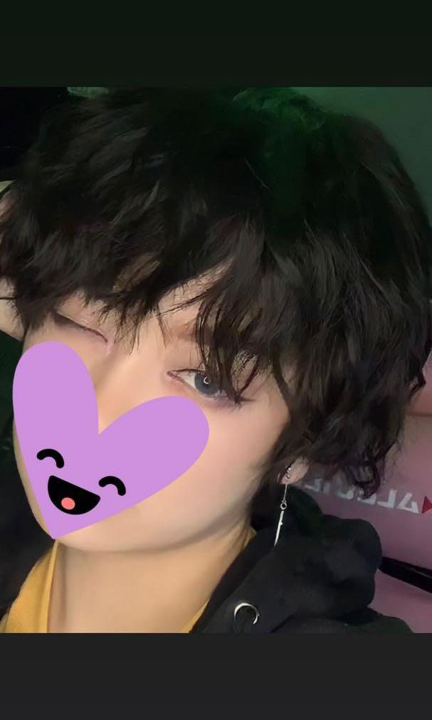 Korean short hair wig (Category: Hair) located in Marikina City. Submitted by athenacoutureph (Listing ID 1141012927, Image 2). Description: Still new no flaws. Sobrang ganda in person. 2nd pic is actual pic.