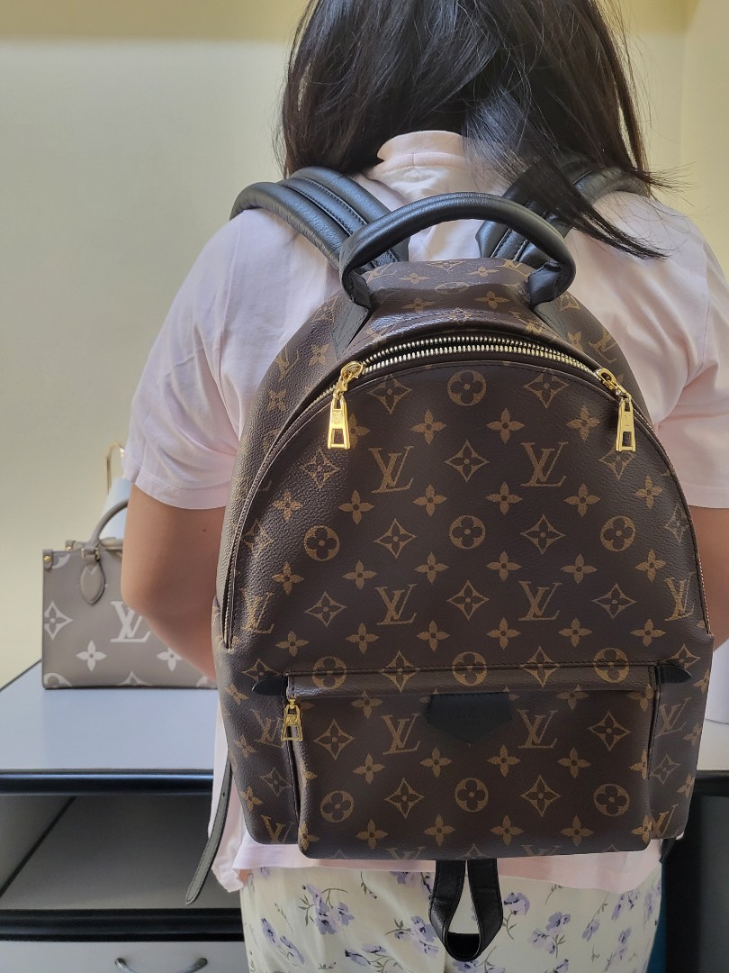 WTB: LV Palm Springs MM, Can't find a reliable source, can any of you  enthusiasts help me out? Most yupoo,taobao pages I vist are null. Thanks :  r/RepFamIndia