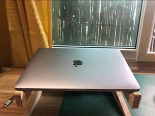 MacBook Pro (13 inch, 2016, Four Thunderbolt 3 Ports)