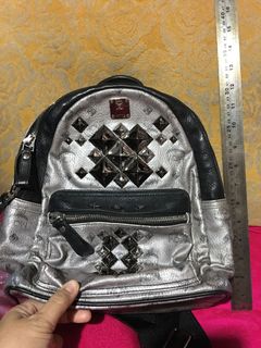 （分類：）位於 。 由 secondhand743 提交（商品編號 1141015810，圖片 1）。簡介： 。