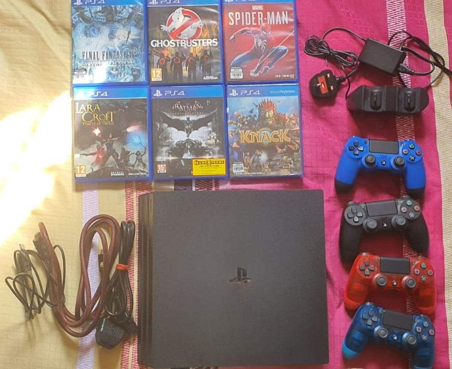 *Mint Condition* Playstation 4 PRO (PS4 PRO) 1 TB CUH7106B B01, Video Gaming, Video Games