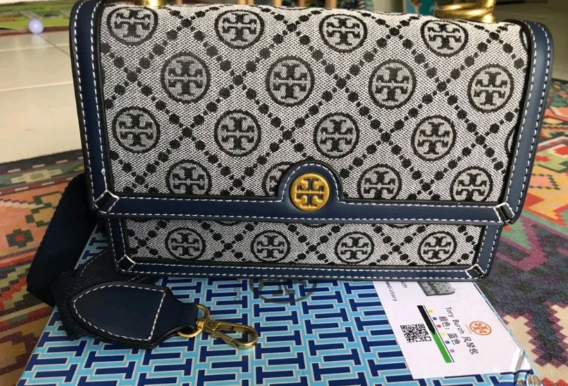 Navy Blue Tory Burch Sling Bag, Women's Fashion, Bags & Wallets, Tote Bags  on Carousell