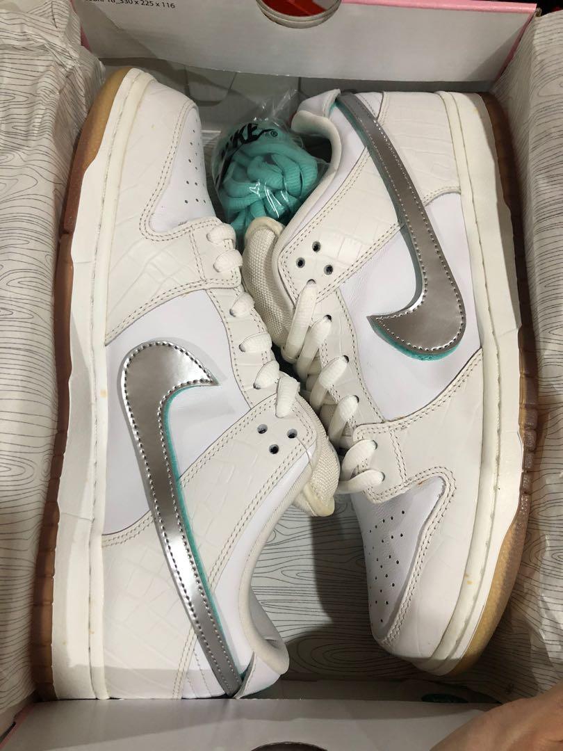 White tiffany dunks 2025