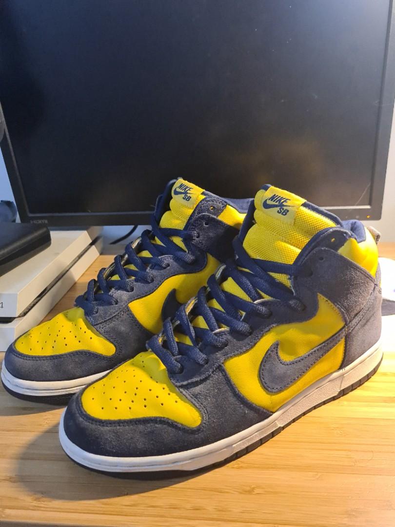 Nike sb dunk high michigan on sale