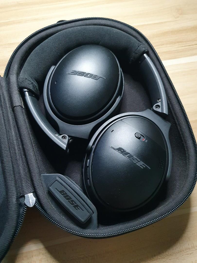 Original BOSE QC 35 (Category: Headphones & Headsets) located in Cainta. Submitted by micsilog (Listing ID 1140855948, Image 1). Description: Original Price: Php 24,000 Wireless/Wired Bluetooth Headphones OS Compatibility: Android, iOS Call/Music Control With Hard Case LxWXH: 5.12"x5.71"x3.15" Issues: Worn headband. Other than that, all components are working fine..