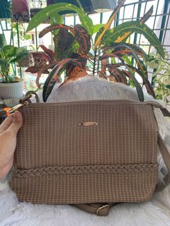(Category: ) located in . Submitted by SalePreloved (Listing ID 1140869792, Image 1). Description: .